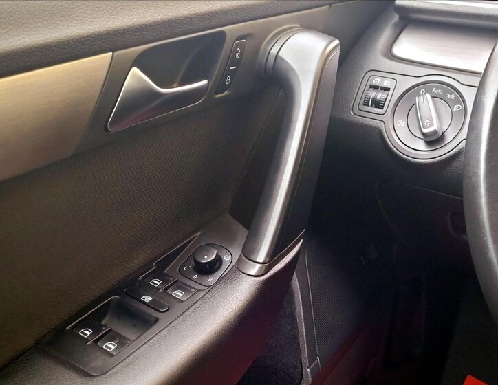 Volkswagen Passat Kombi 1,4 l 90 kw