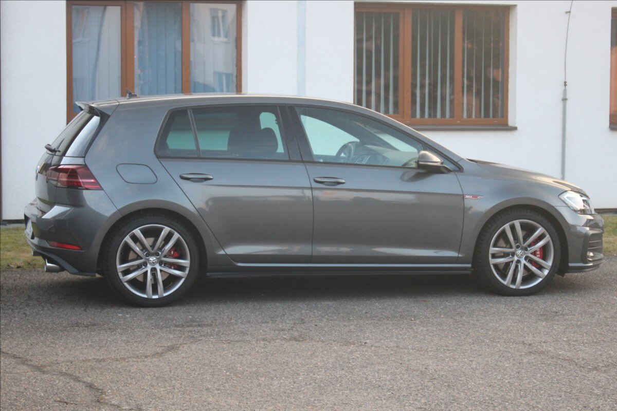 Volkswagen Golf Hatchback 2,0 l 180 kw