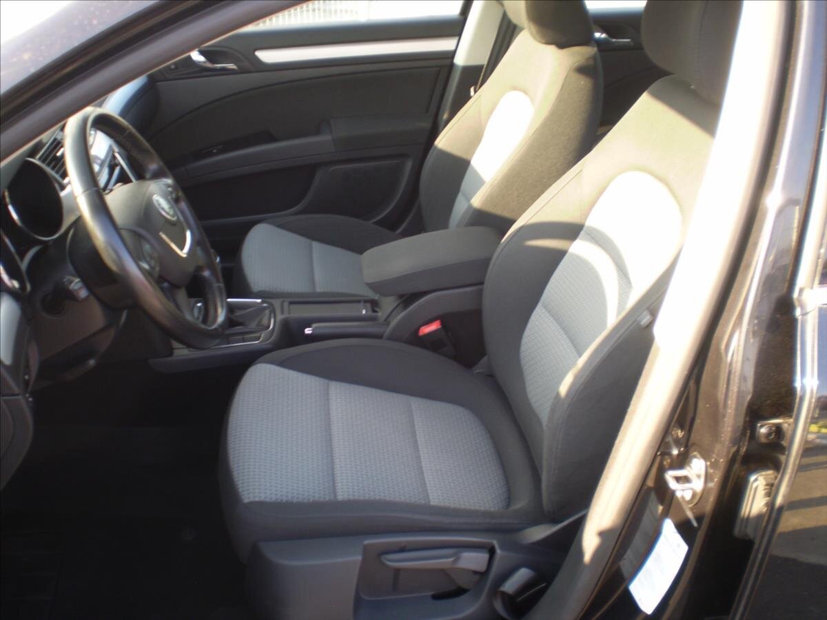 Škoda Superb Sedan 1,6 l 77 kw