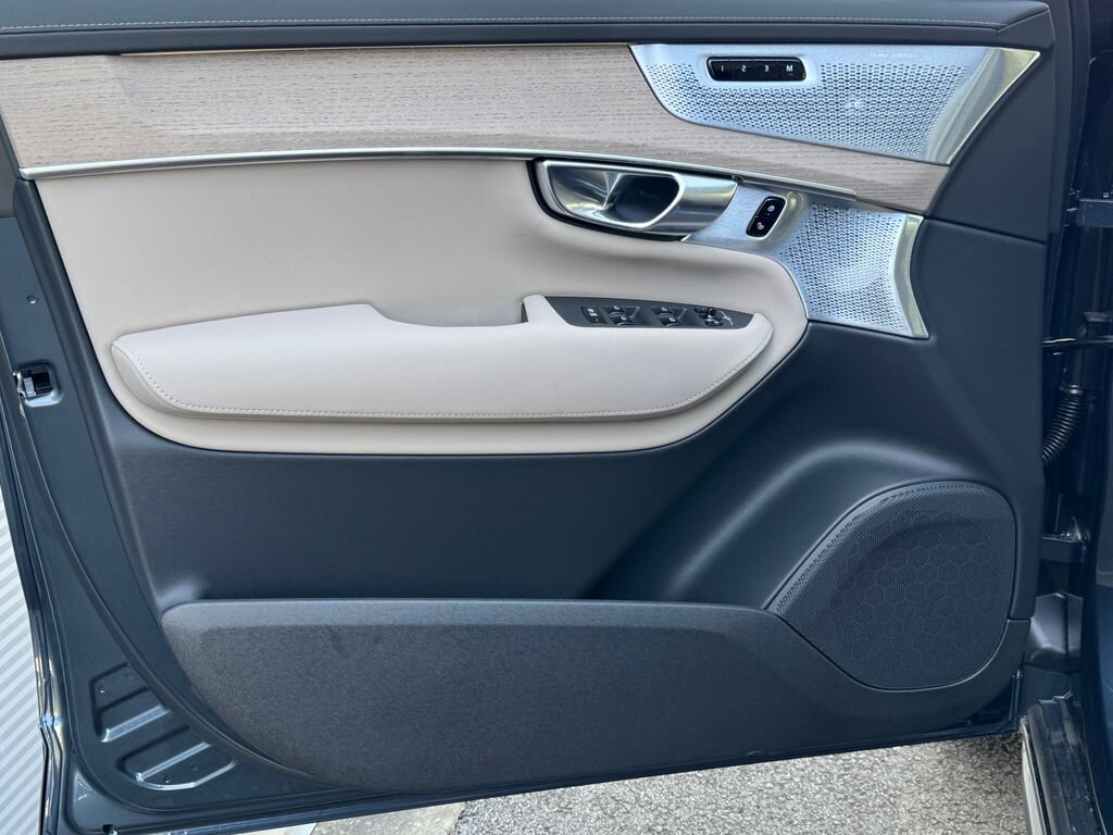 Volvo XC90 SUV / Terénní 2,0 l 184 kw