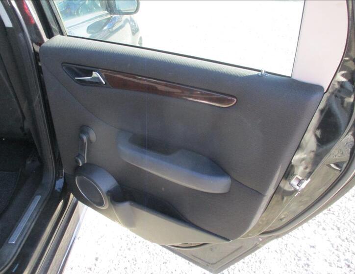 Mercedes-Benz Třídy B 12