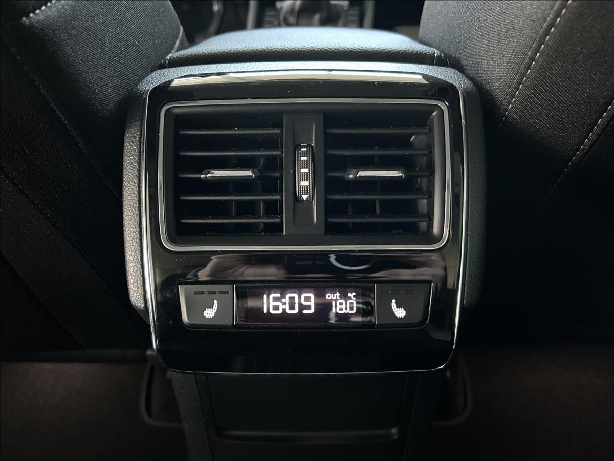 Škoda Superb Sedan / Limuzína 1,4 l 110 kw