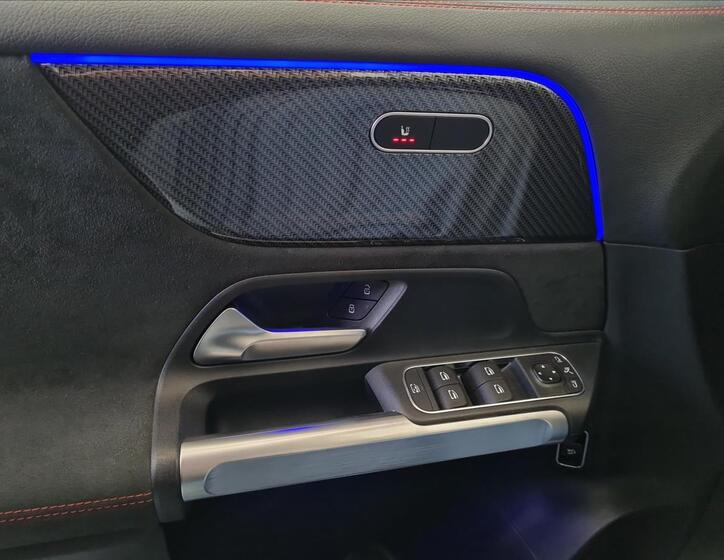 Mercedes-Benz GLB 12