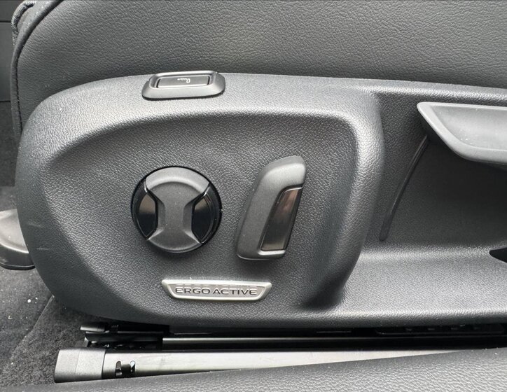 Volkswagen Passat Kombi 2,0 l 110 kw