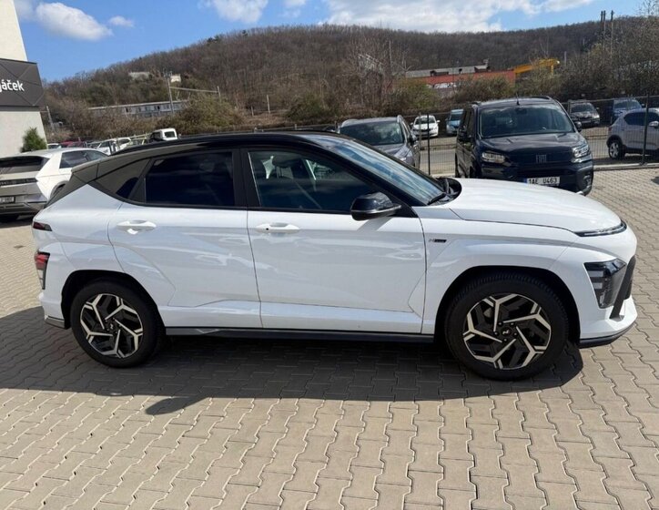 Hyundai Kona SUV / Terénní 1,6 l 145 kw