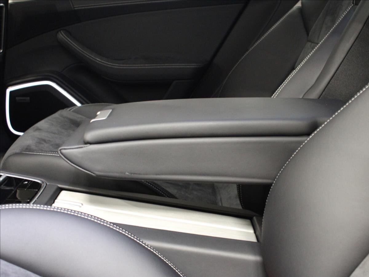 Porsche Panamera Hatchback 4,0 l 368 kw