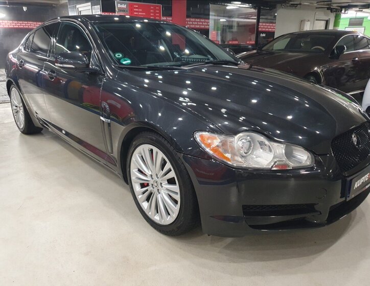 Jaguar XF Sedan / Limuzína 3,0 l 202 kw