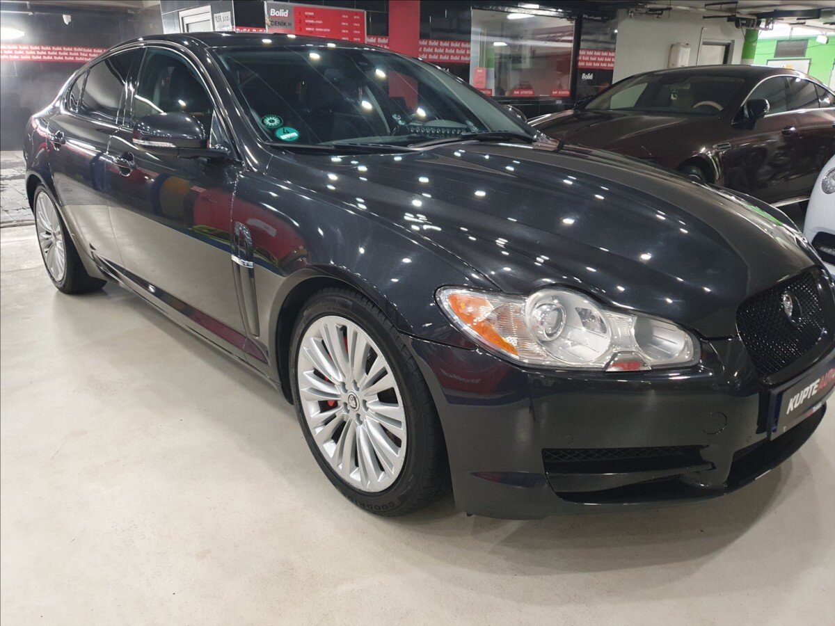 Jaguar XF Sedan / Limuzína 3,0 l 202 kw