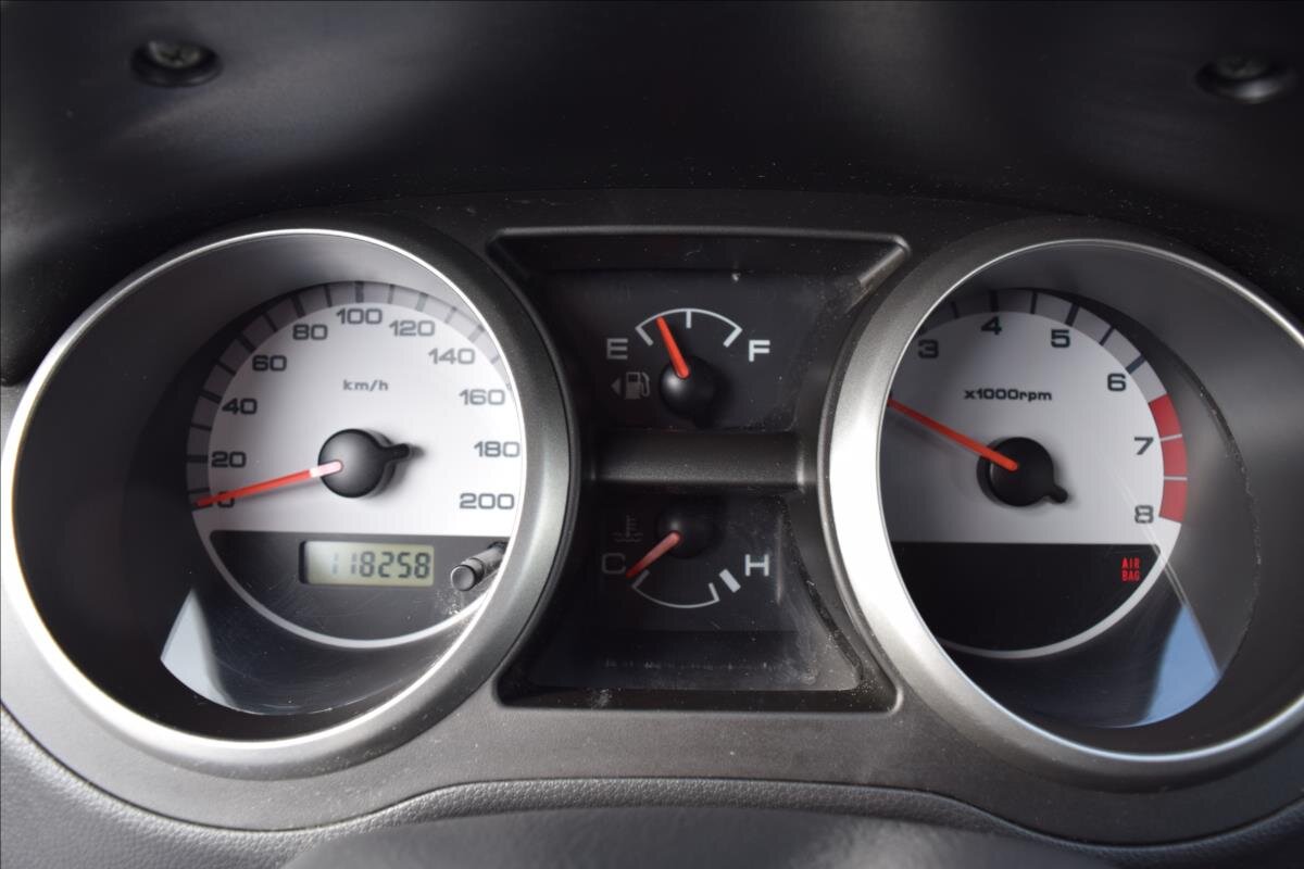 Subaru Justy Hatchback 1,3 l 66 kw