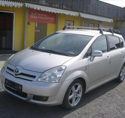 Toyota Corolla Verso 1