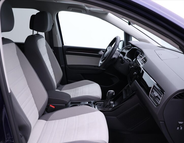 Volkswagen Touran 12