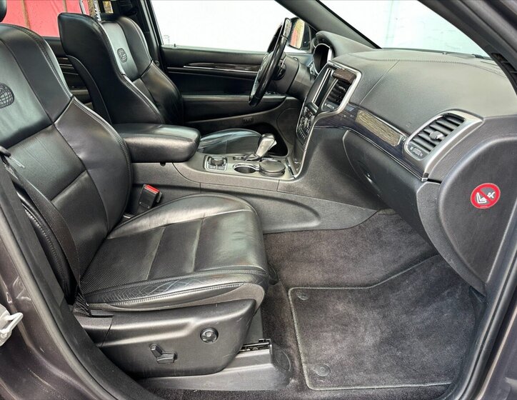 Jeep Grand Cherokee 13