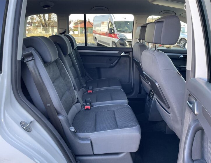 Volkswagen Touran MPV 1,6 l 77 kw