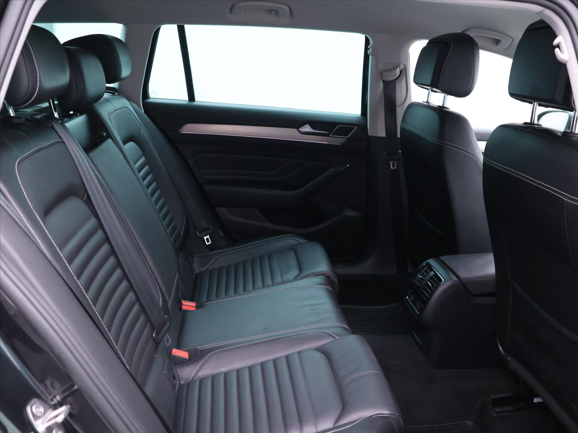 Volkswagen Passat Kombi 2,0 l 140 kw