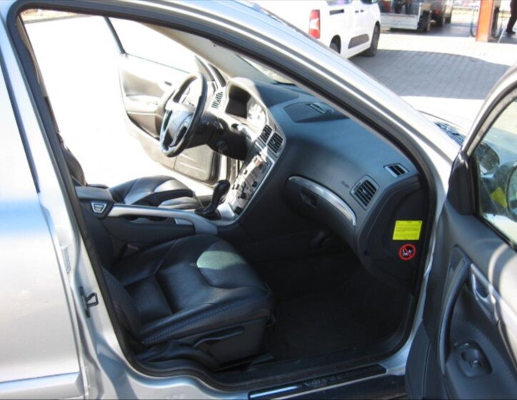 Volvo XC70 Kombi 2,4 l 120 kw