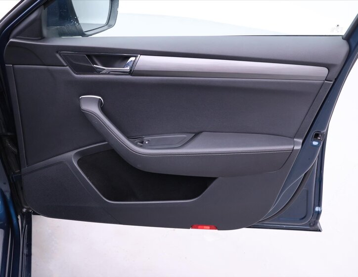 Škoda Superb Liftback 2,0 l 147 kw