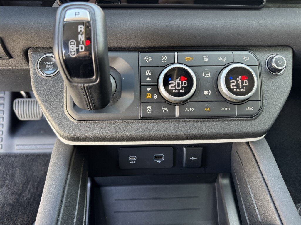 Land Rover Defender SUV / Terénní 3,0 l 221 kw