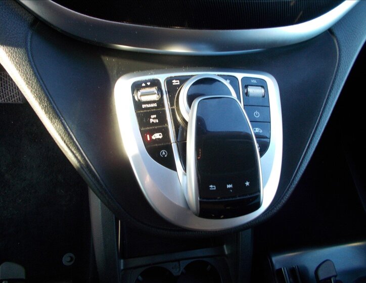 Mercedes-Benz Třídy V MPV 2,1 l 140 kw