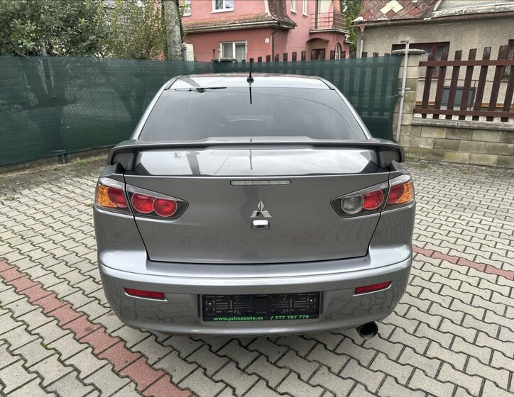 Mitsubishi Lancer Sedan 1,8 l 103 kw