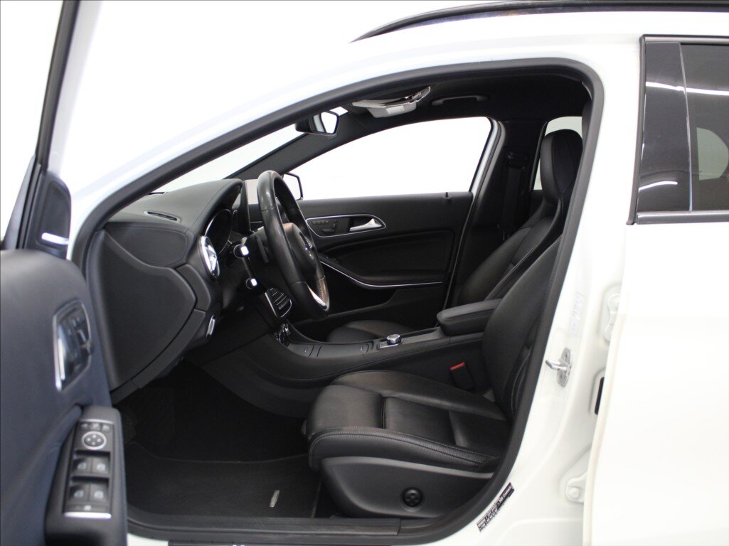 Mercedes-Benz GLA SUV / Terénní 2,0 l 155 kw