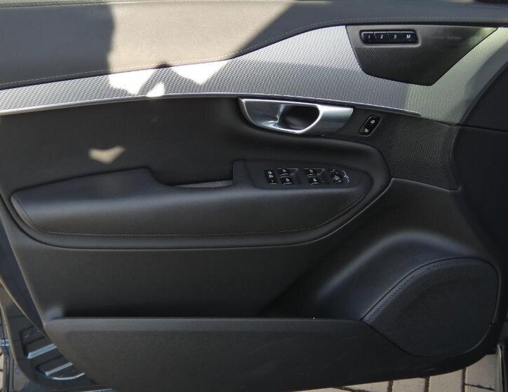 Volvo XC90 SUV / Terénní 2,0 l 173 kw