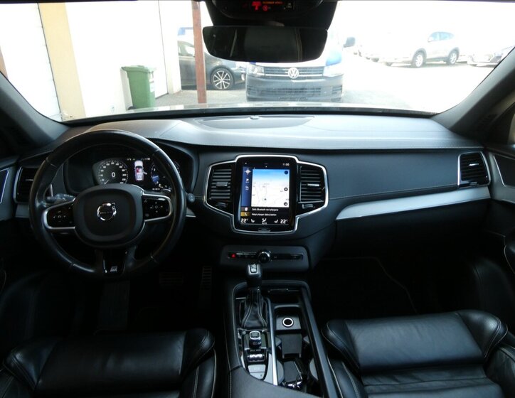 Volvo XC90 SUV / Terénní 2,0 l 228 kw