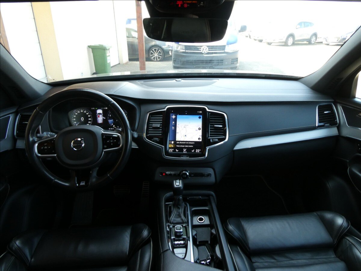 Volvo XC90 SUV / Terénní 2,0 l 228 kw