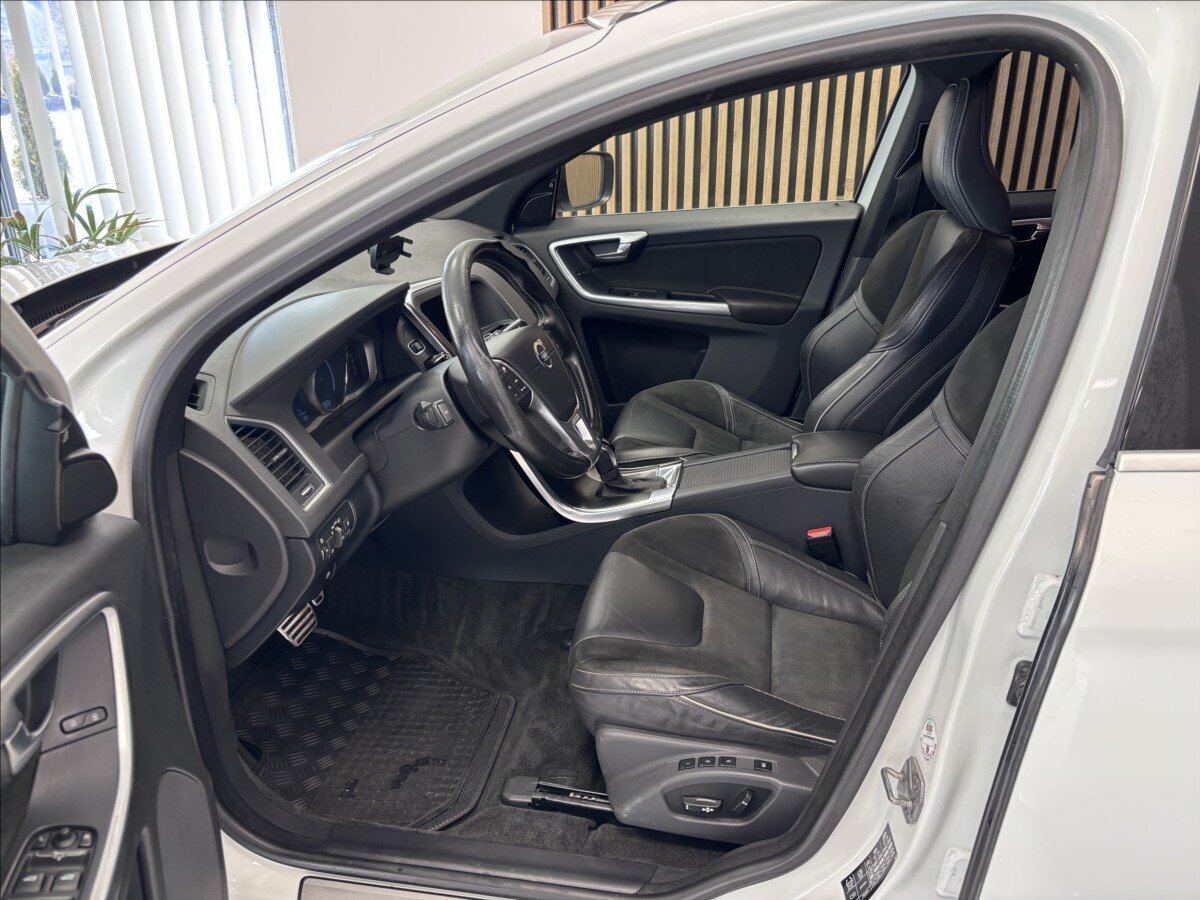 Volvo XC60 Kombi 2,4 l 140 kw