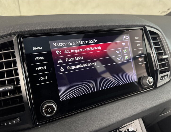 Škoda Karoq SUV / Terénní 2,0 l 85 kw