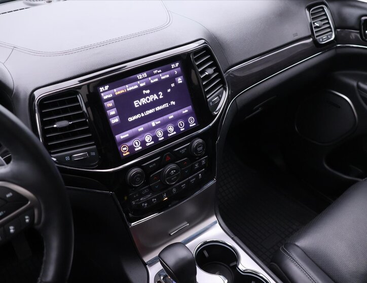 Jeep Grand Cherokee 25