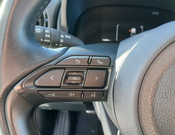 Toyota Yaris Cross 18