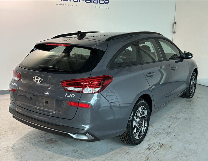 Hyundai i30 4