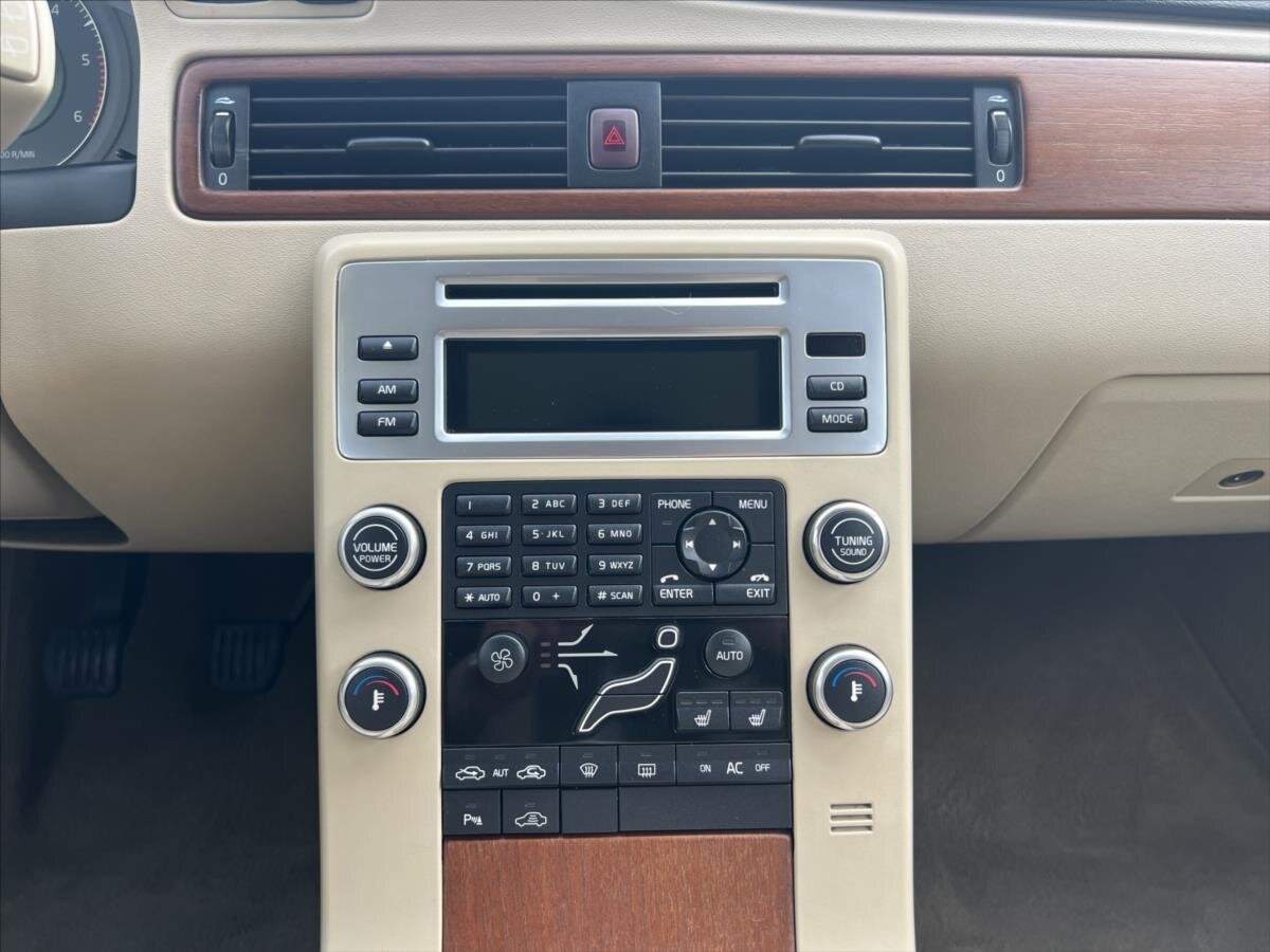 Volvo V70 Kombi 2,4 l 136 kw