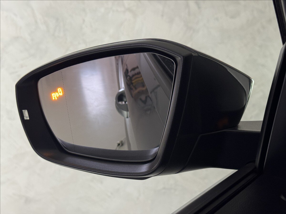 Volkswagen T-Roc SUV 1,5 l 110 kw