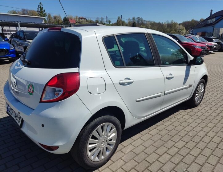 Renault Clio Hatchback 1,1 l 55 kw