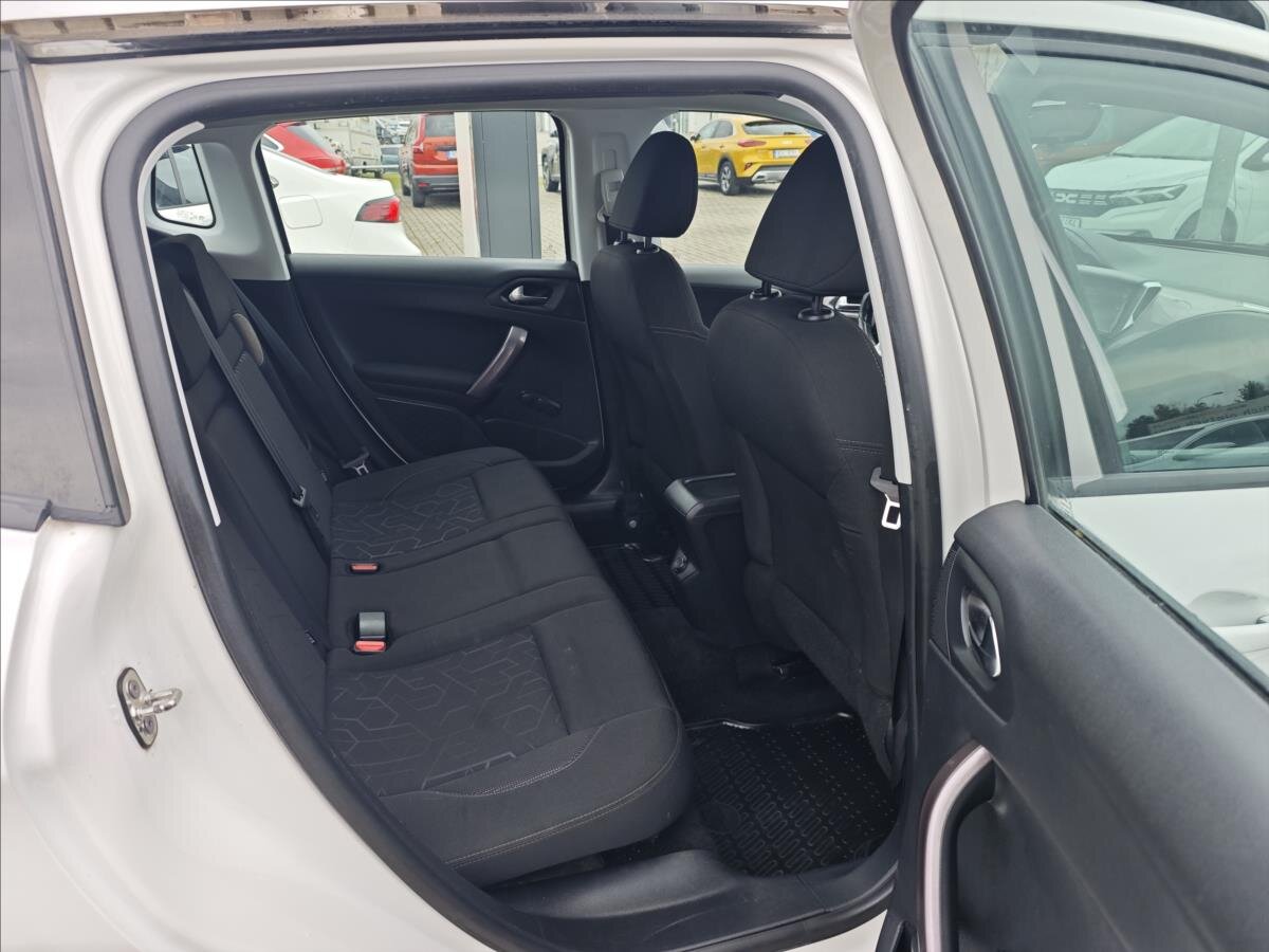 Peugeot 2008 SUV / Terénní 1,2 l 60 kw