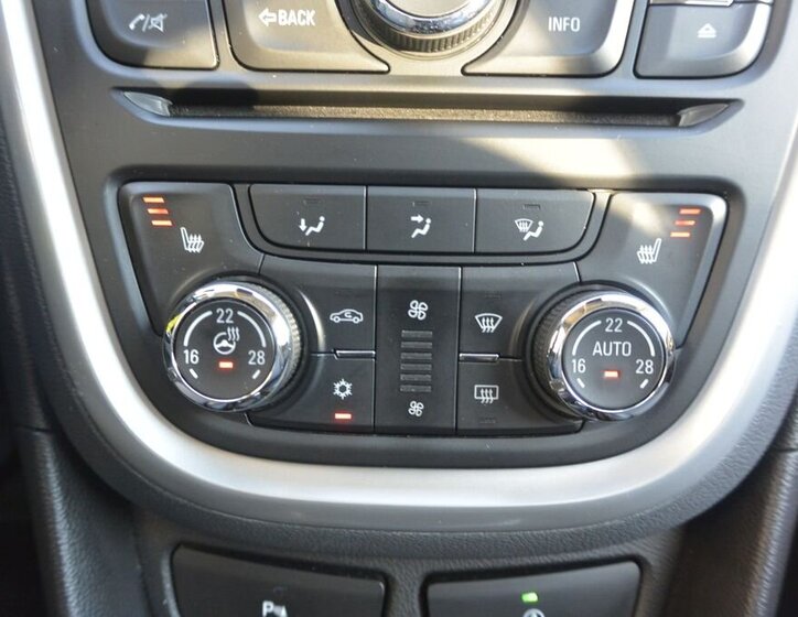 Opel Mokka SUV / Terénní 1,7 l 96 kw