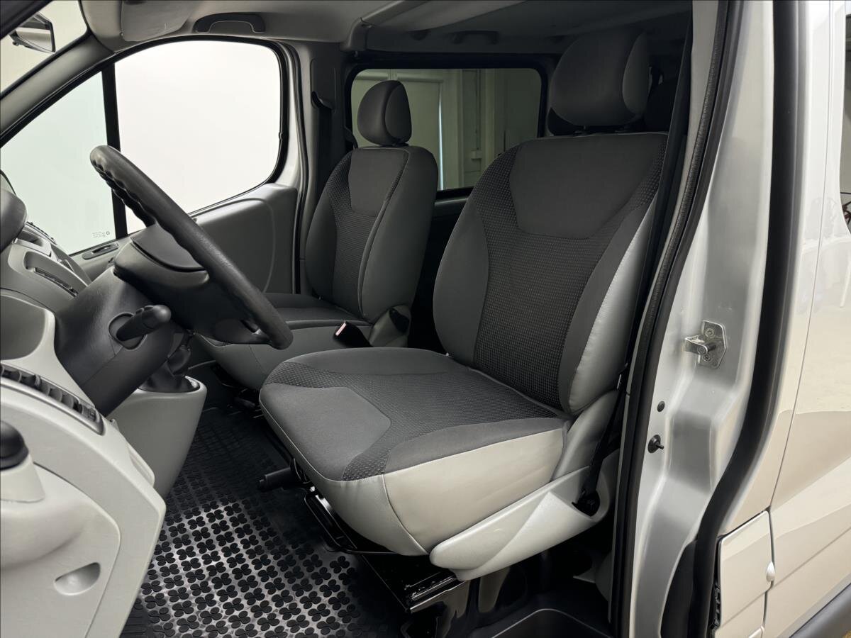 Opel Vivaro Kombi 2,5 l 107 kw