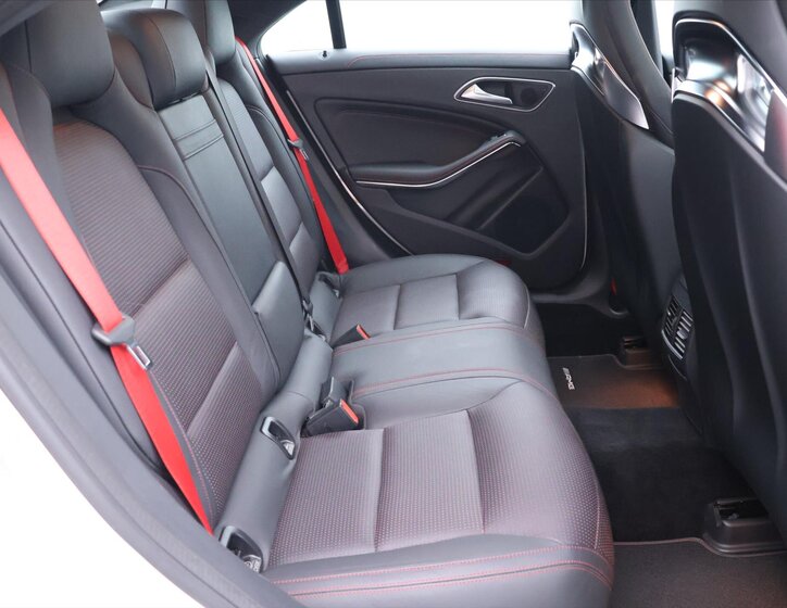 Mercedes-Benz CLA 15