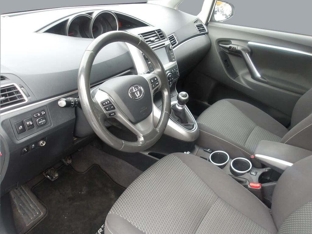 Toyota Verso MPV 1,6 l 82 kw