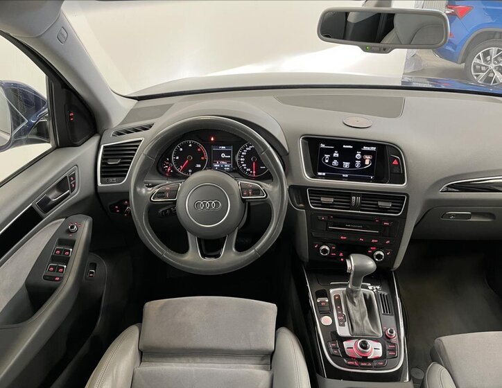 Audi Q5 5