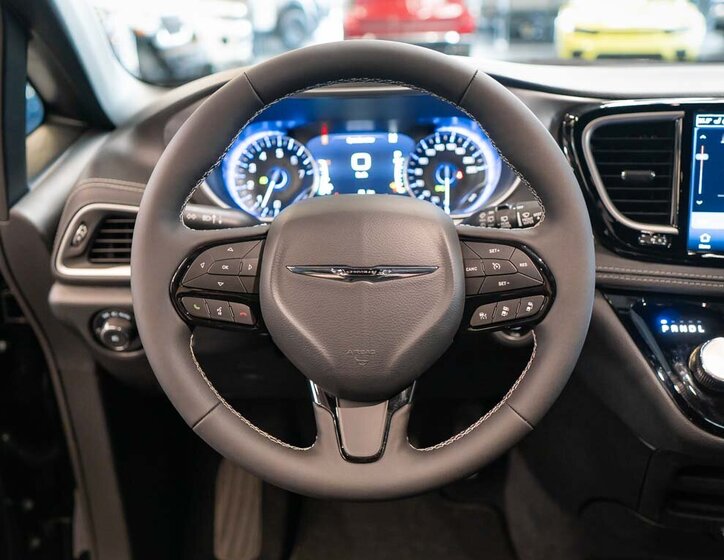 Chrysler Pacifica MPV 3,6 l 221 kw