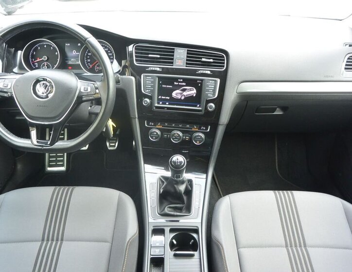 Volkswagen Golf Hatchback 1,2 l 63 kw