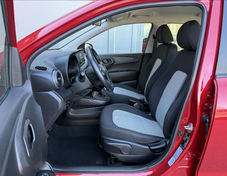 Hyundai i10 Hatchback 998,0 49 kw