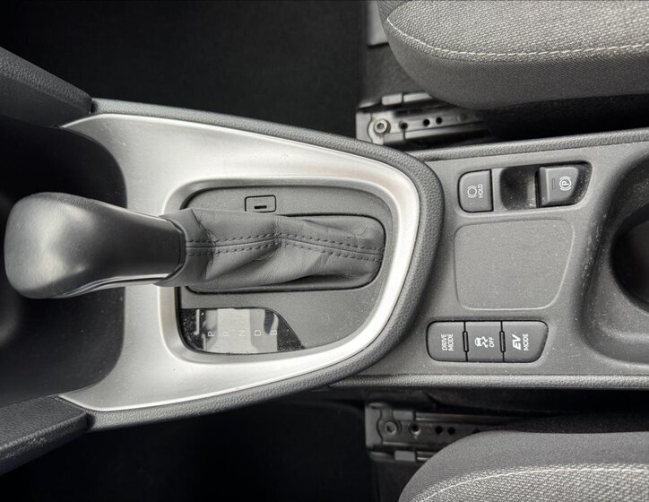 Toyota Yaris Cross 8