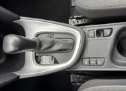 Toyota Yaris Cross 8