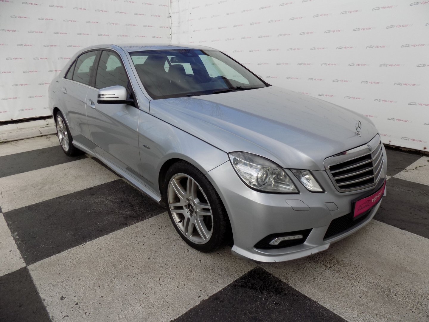 Mercedes-Benz Třídy E Sedan / Limuzína 2,1 l 125 kw