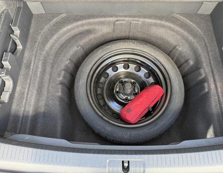 Volkswagen Golf Kombi 1,6 l 85 kw