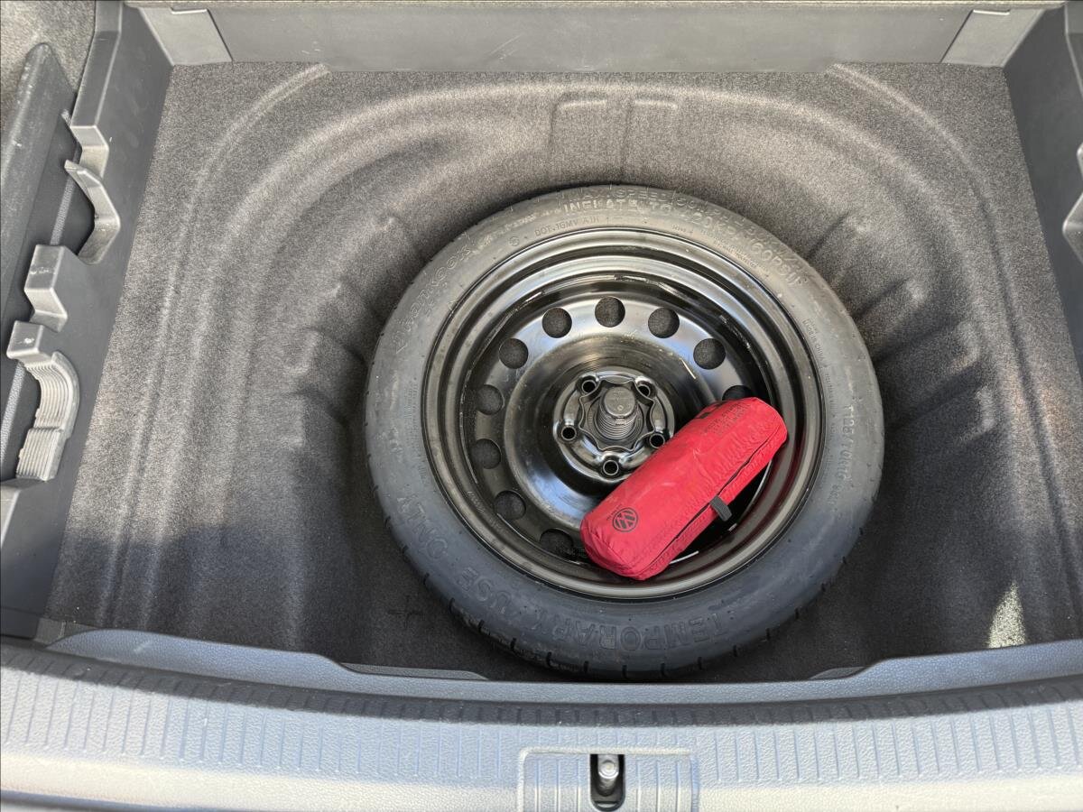 Volkswagen Golf Kombi 1,6 l 85 kw