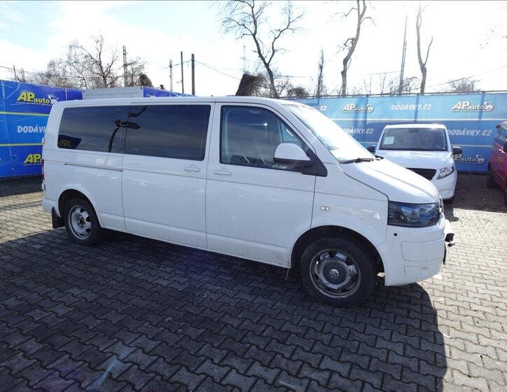 Volkswagen Caravelle Ostatní 2,0 l 132 kw